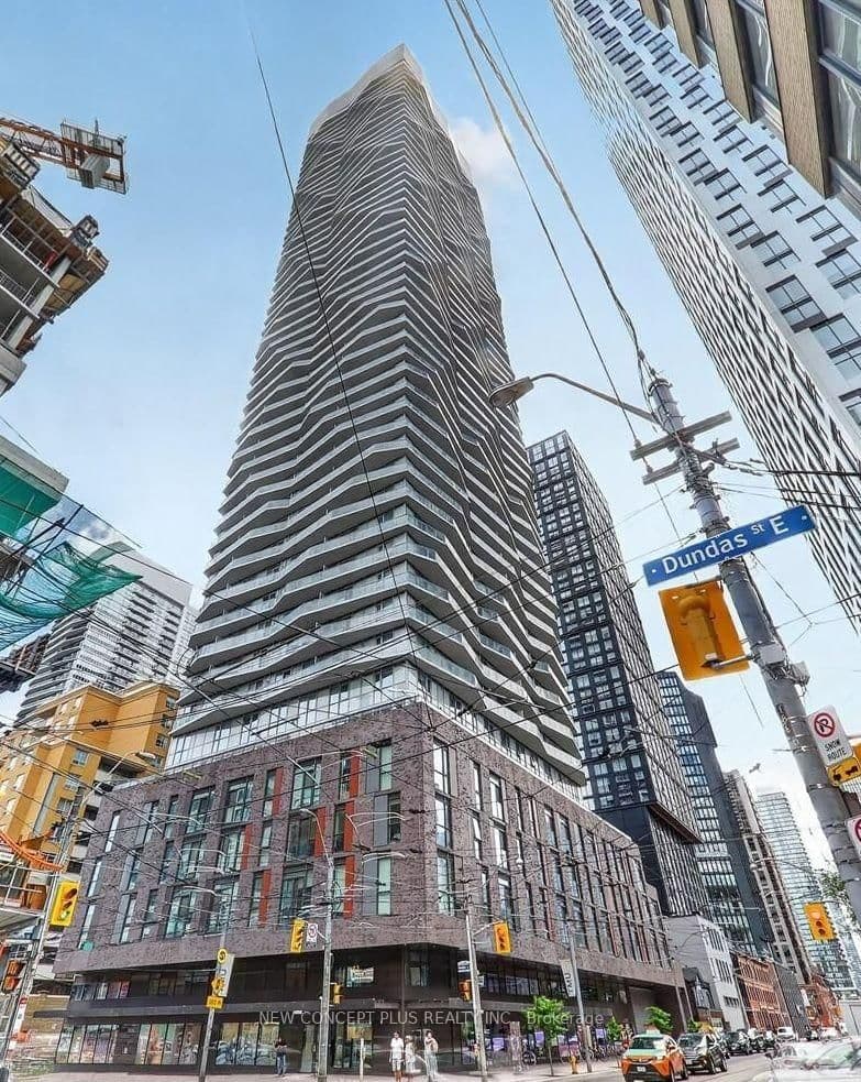 #418 - 100 Dalhousie Street