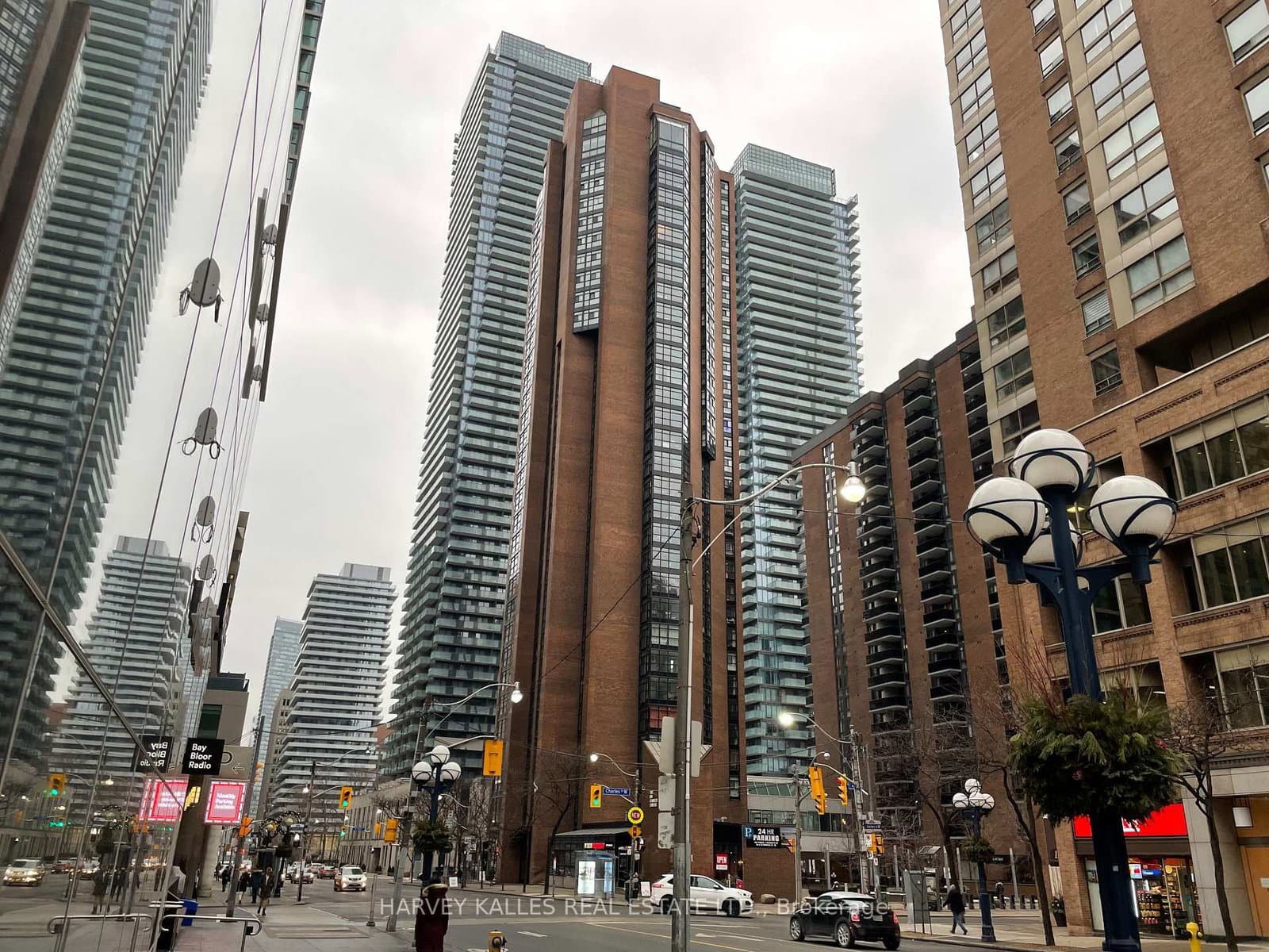 55 W Charles Street W, Unit 1904