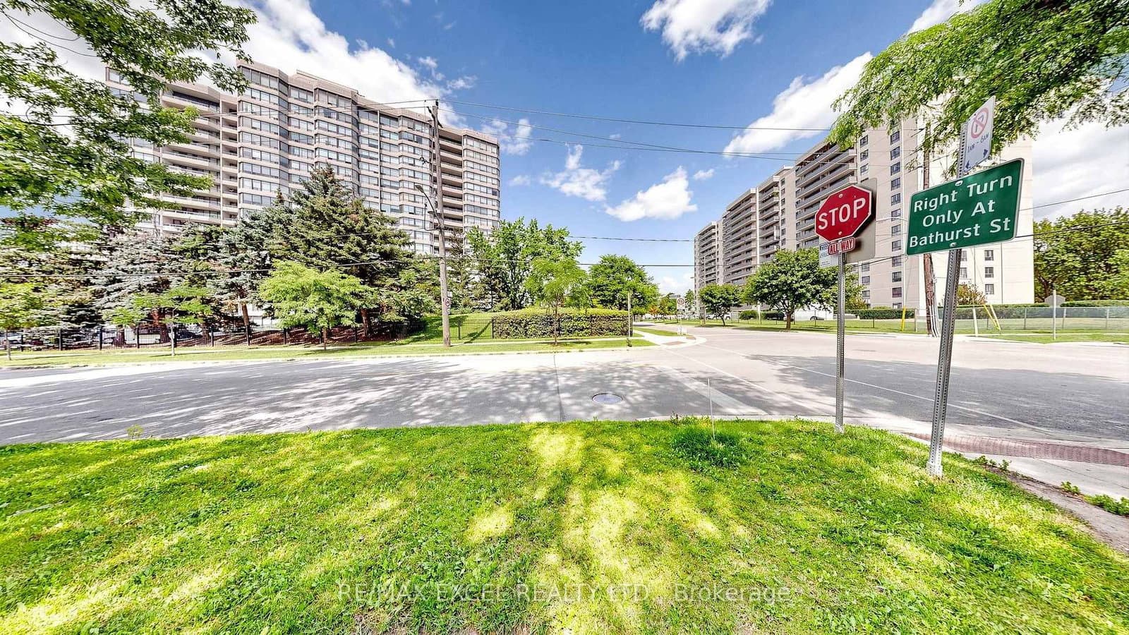 #Ph103 - 1101 Steeles Avenue W