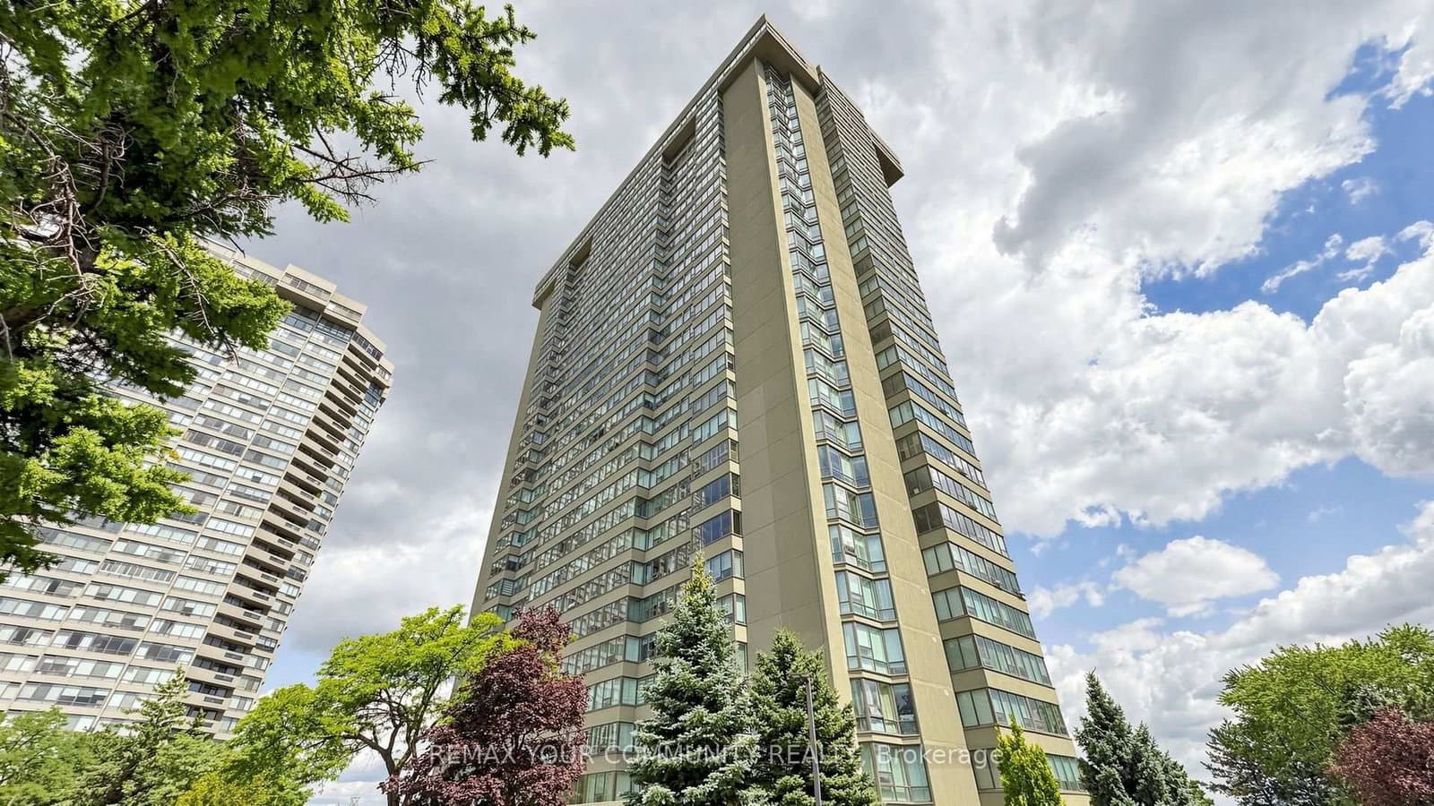#2704 - 55 Skymark Drive