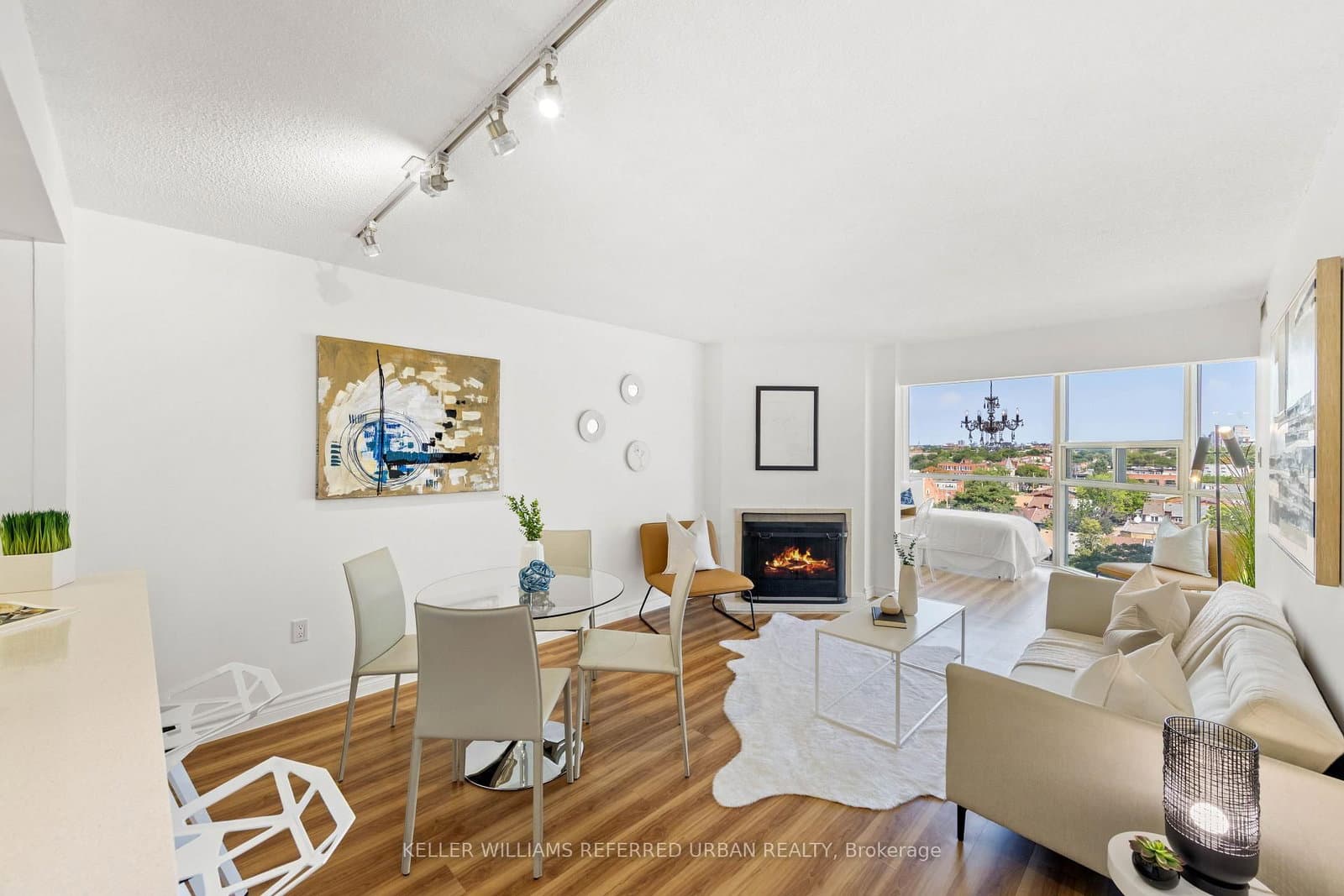 #1003 - 725 King Street W