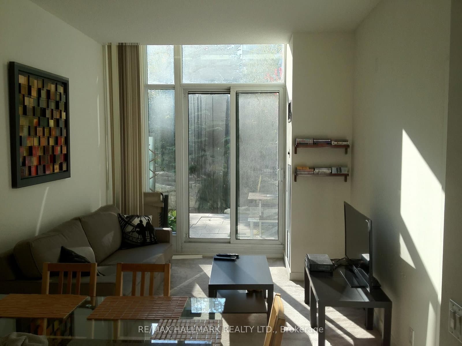 #107 - 361 Front Street W