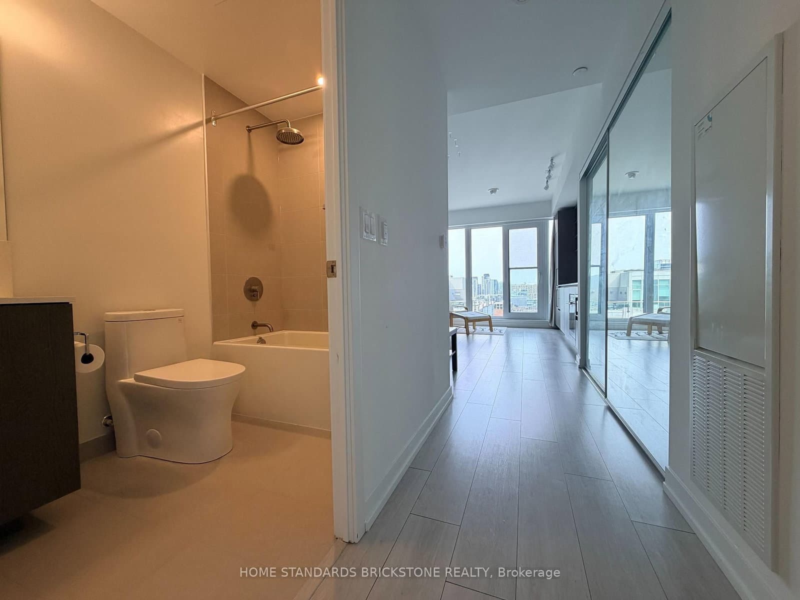 55 Mercer Street, Unit 1903