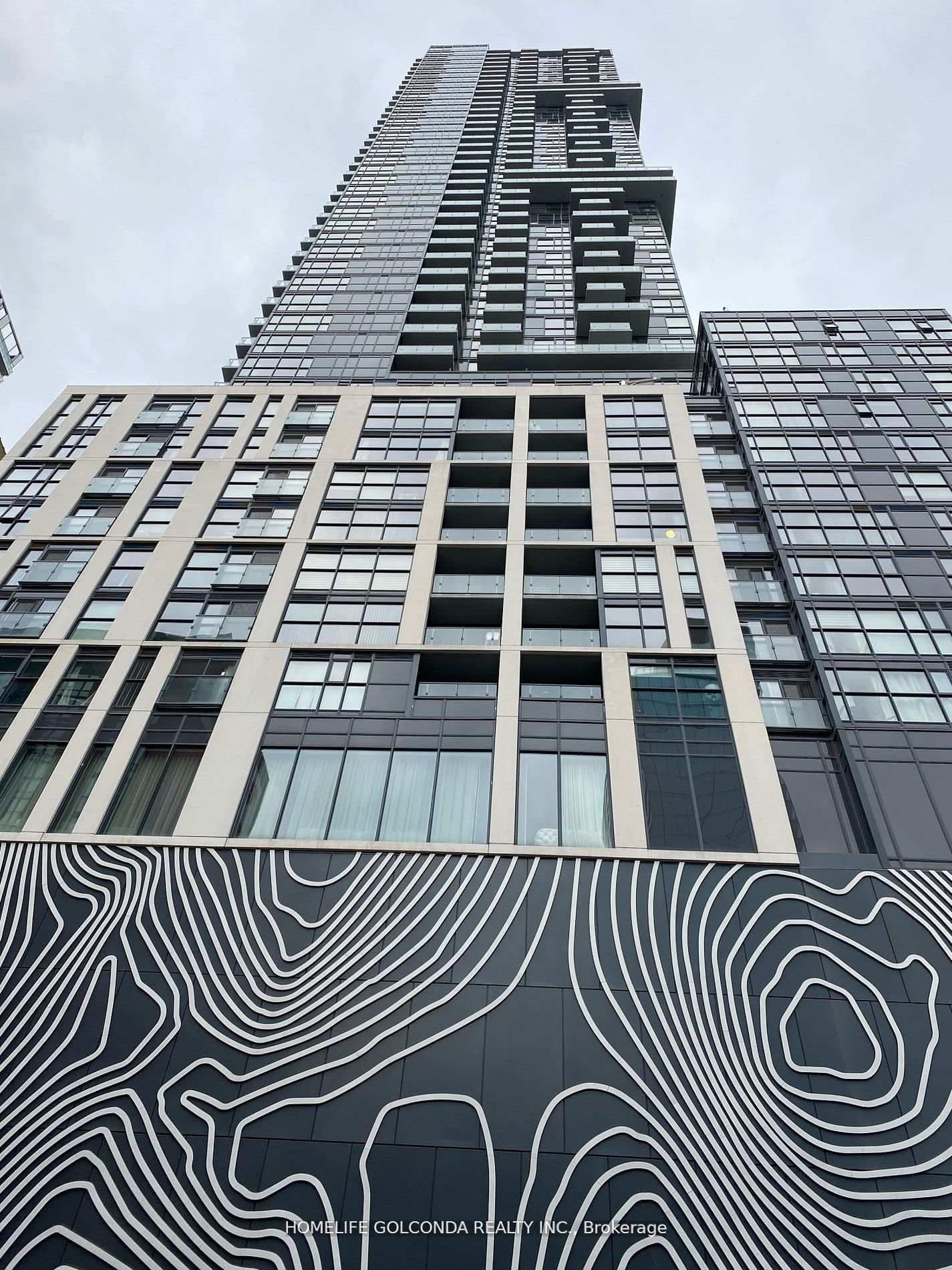 87 Peter Street, Unit 1813