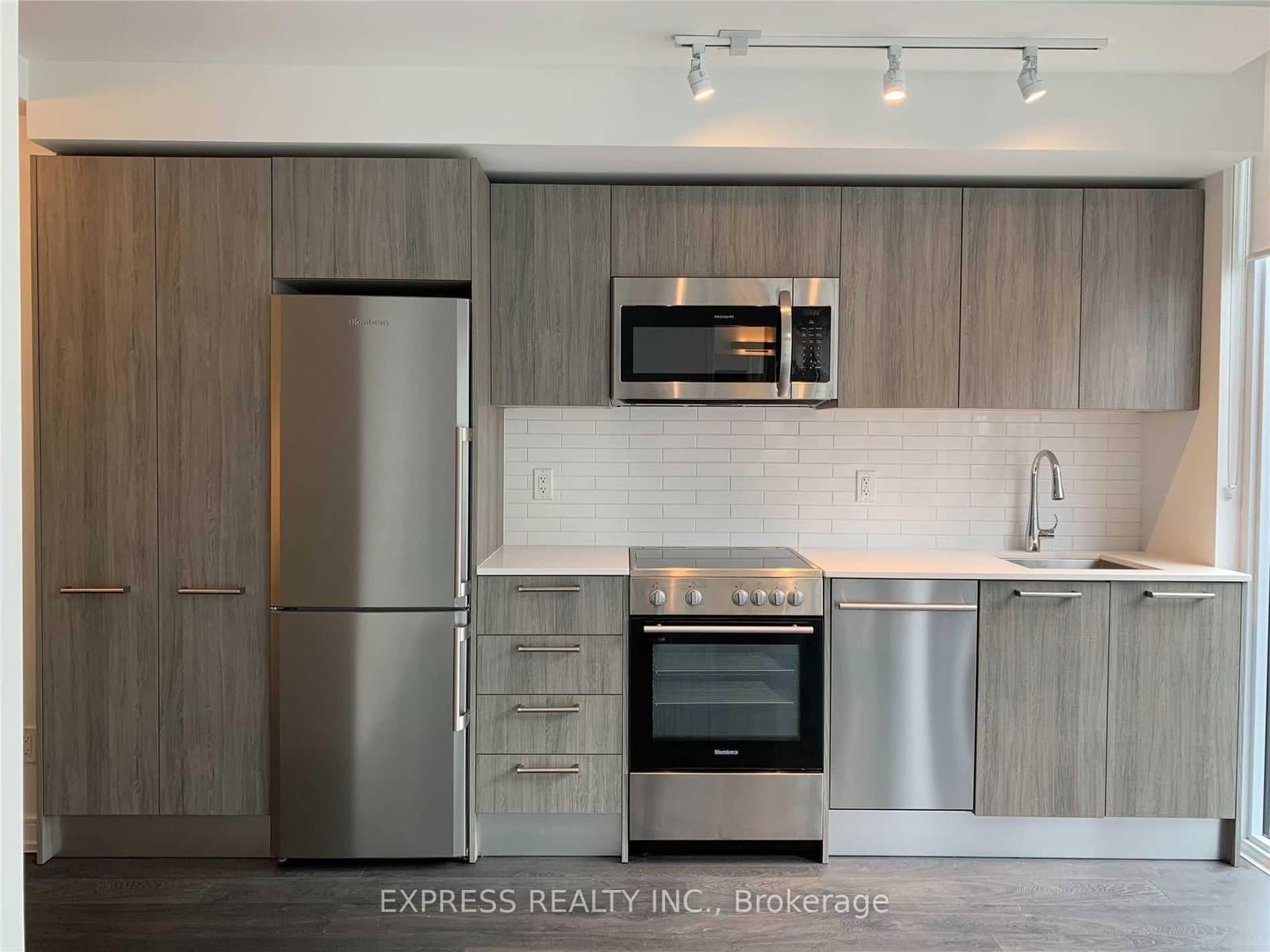 28 Wellesley Street, Unit 2401