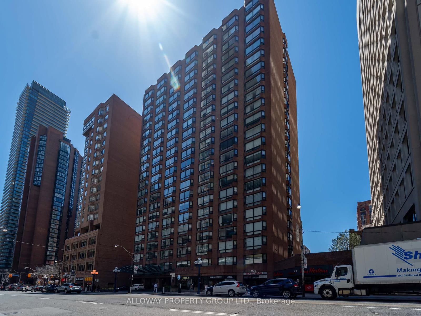 #1305 - 1166 Bay Street