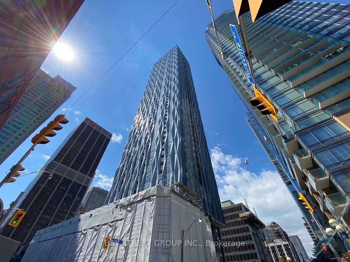 1 Yorkville Avenue, Unit 4602