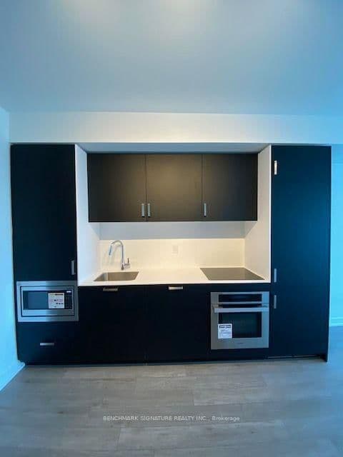 88 Queen Street E, Unit 3807