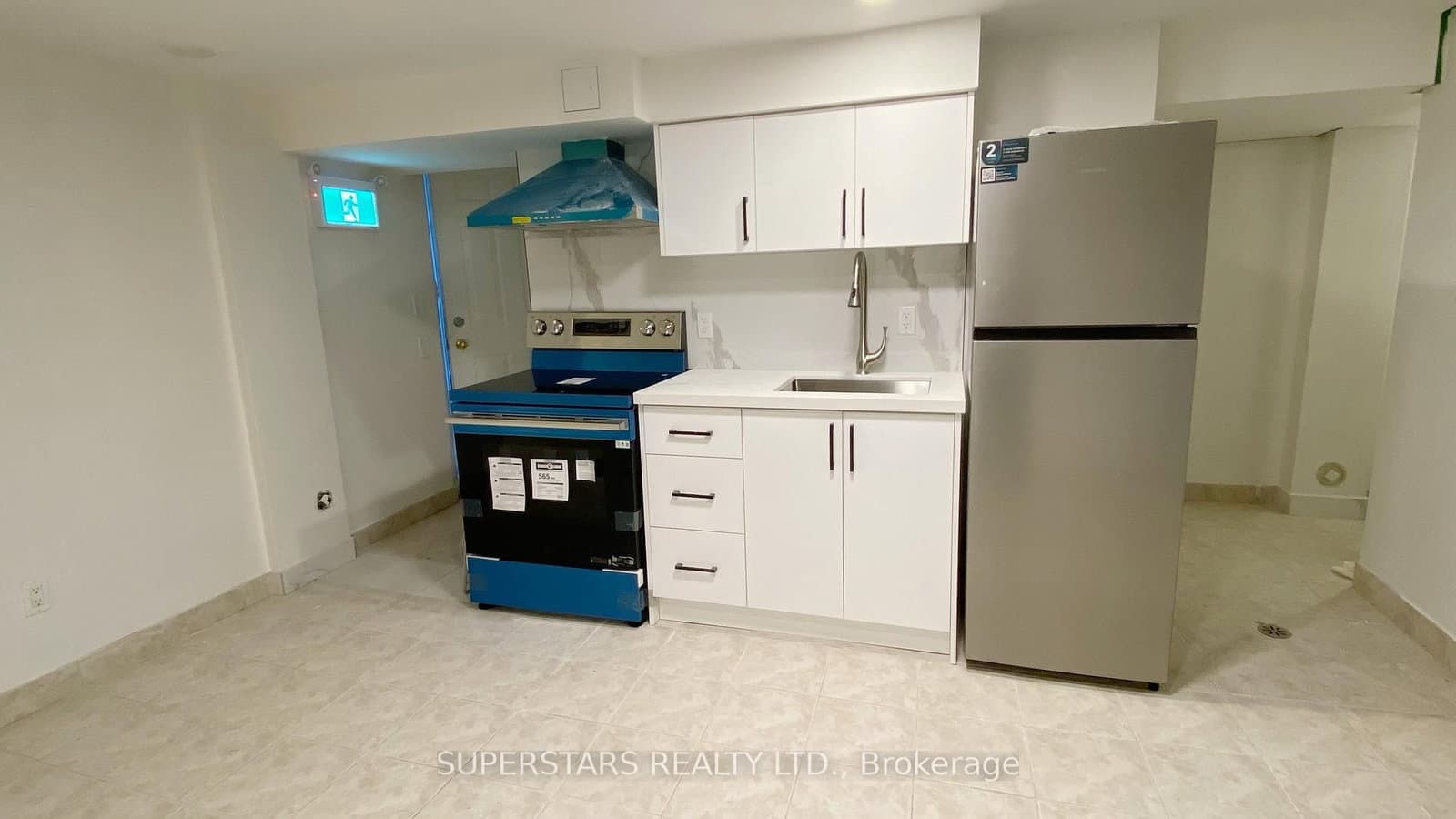 122 Huron Street, Unit 1