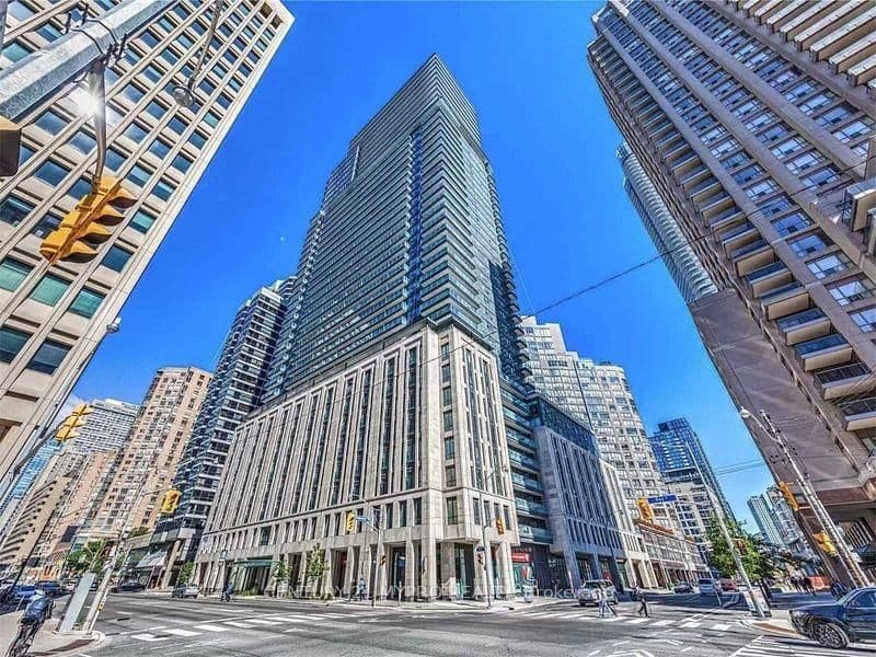 #2707 - 955 Bay Street