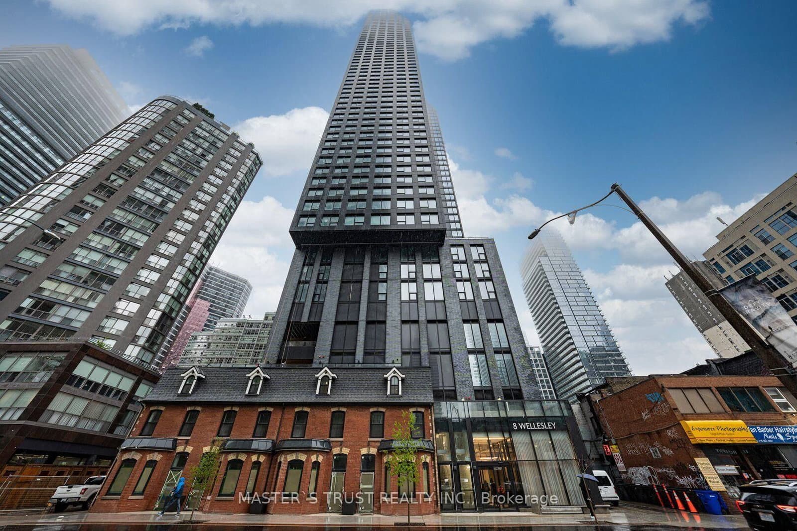 8 Wellesley Street W, Unit 701