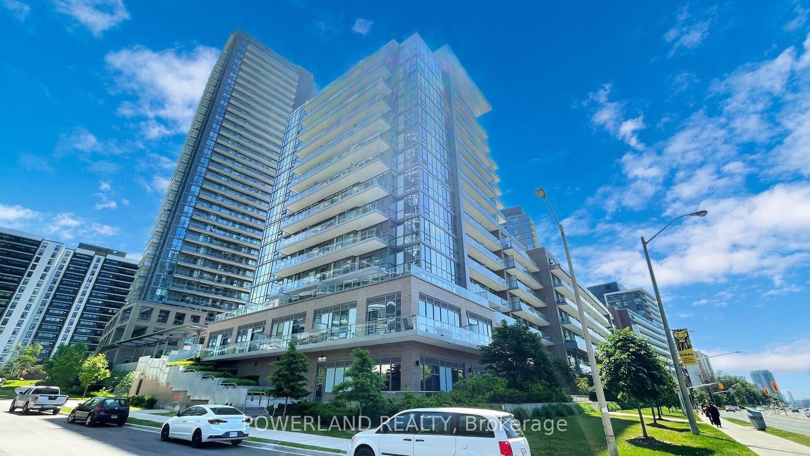 #807 - 52 Forest Manor Road