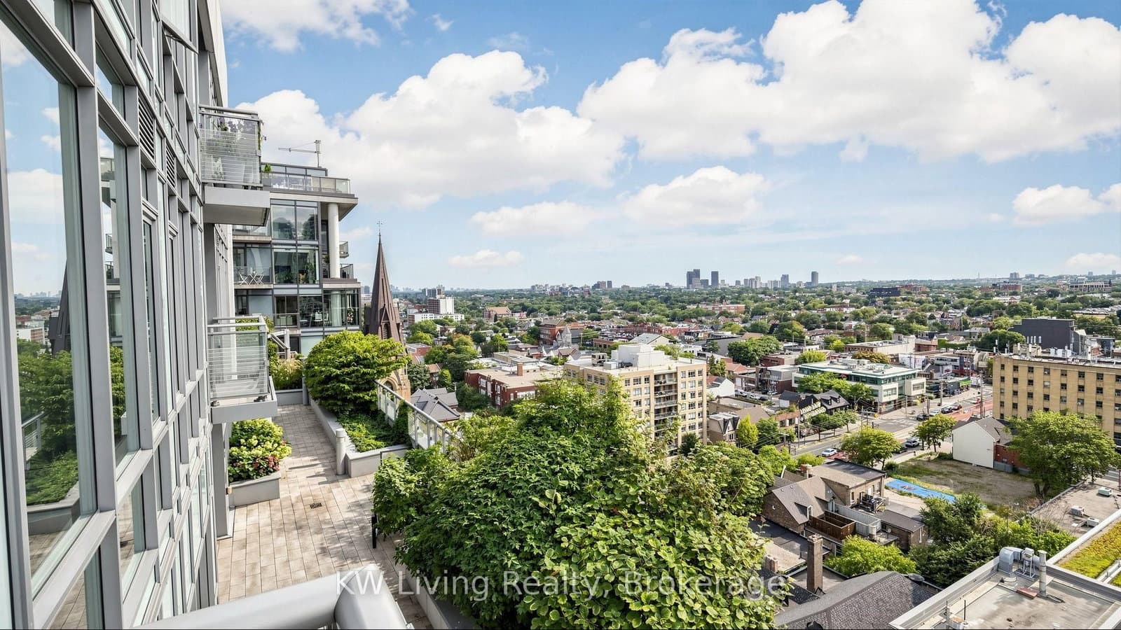 #LPH10 - 525 Adelaide Street W