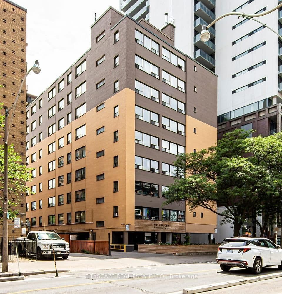 85 Wellesley Street E, Unit 706