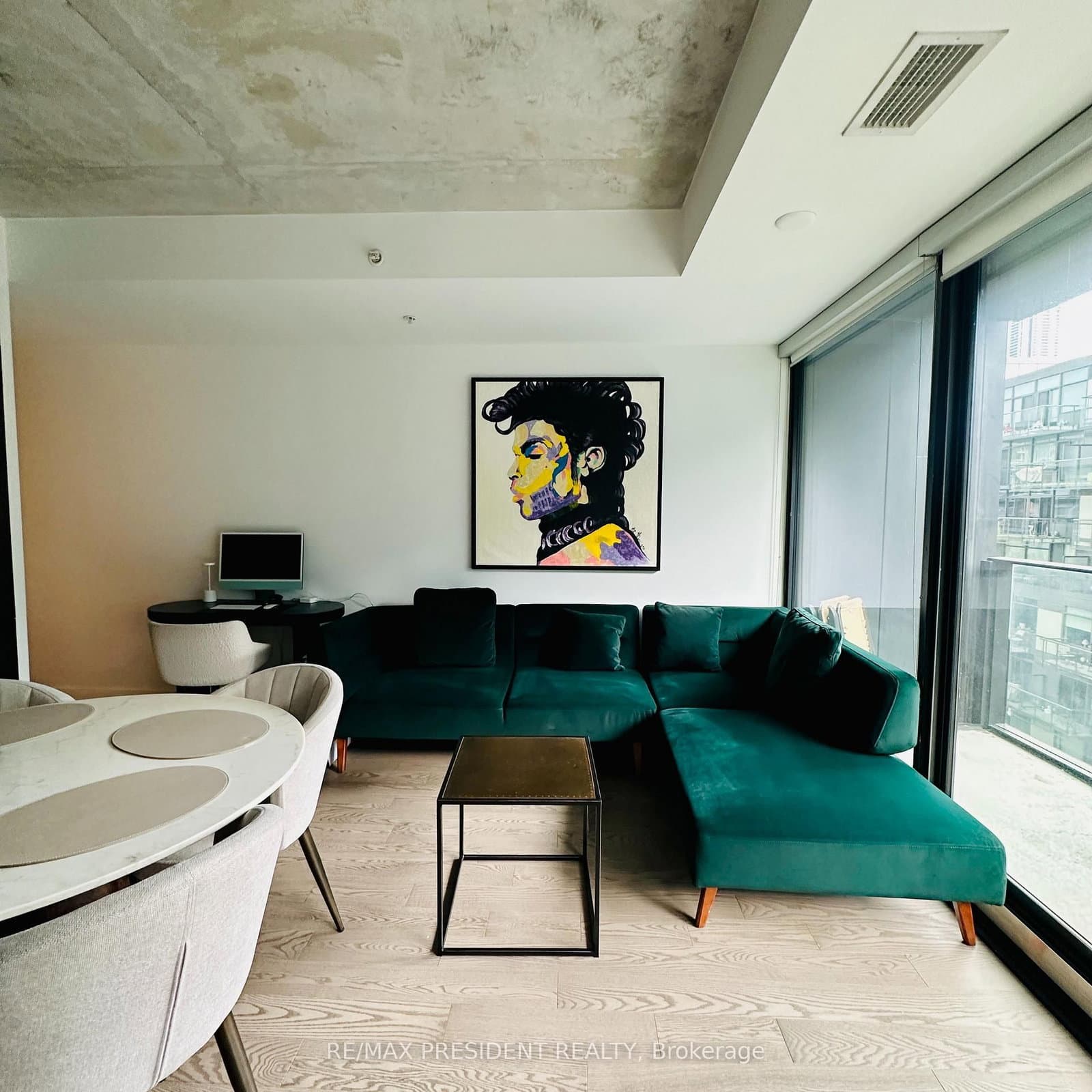 38 Stewart Street, Unit 703