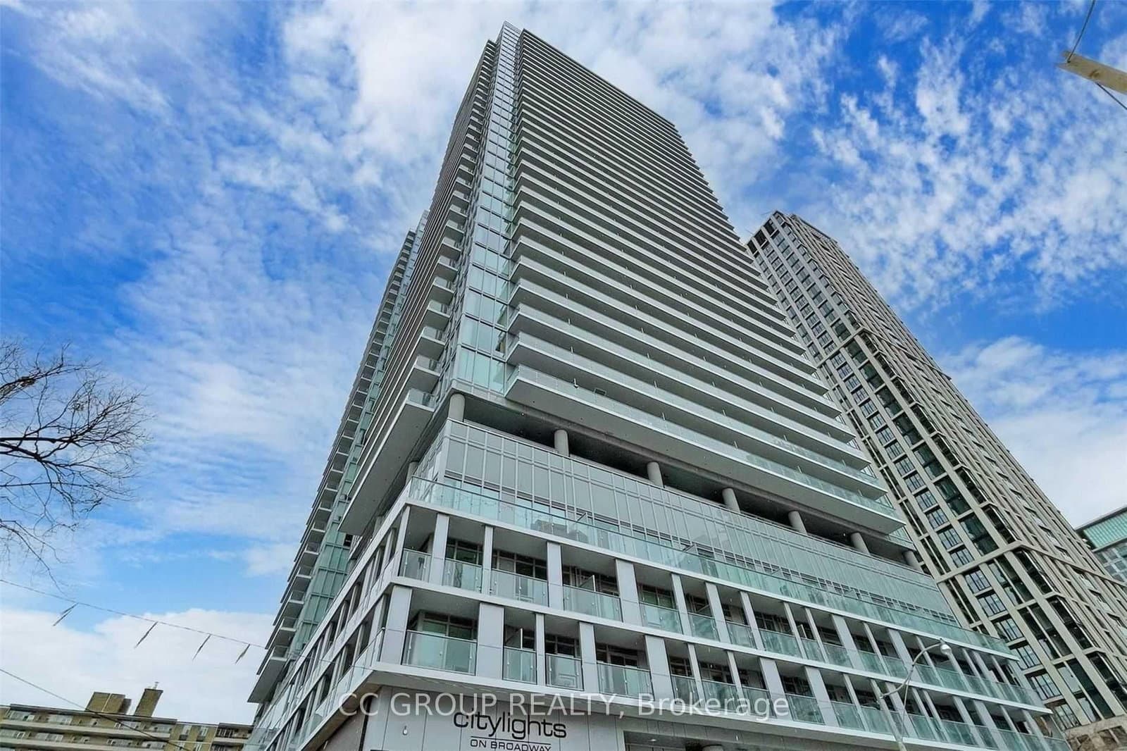 99 Broadway Avenue, Unit 901