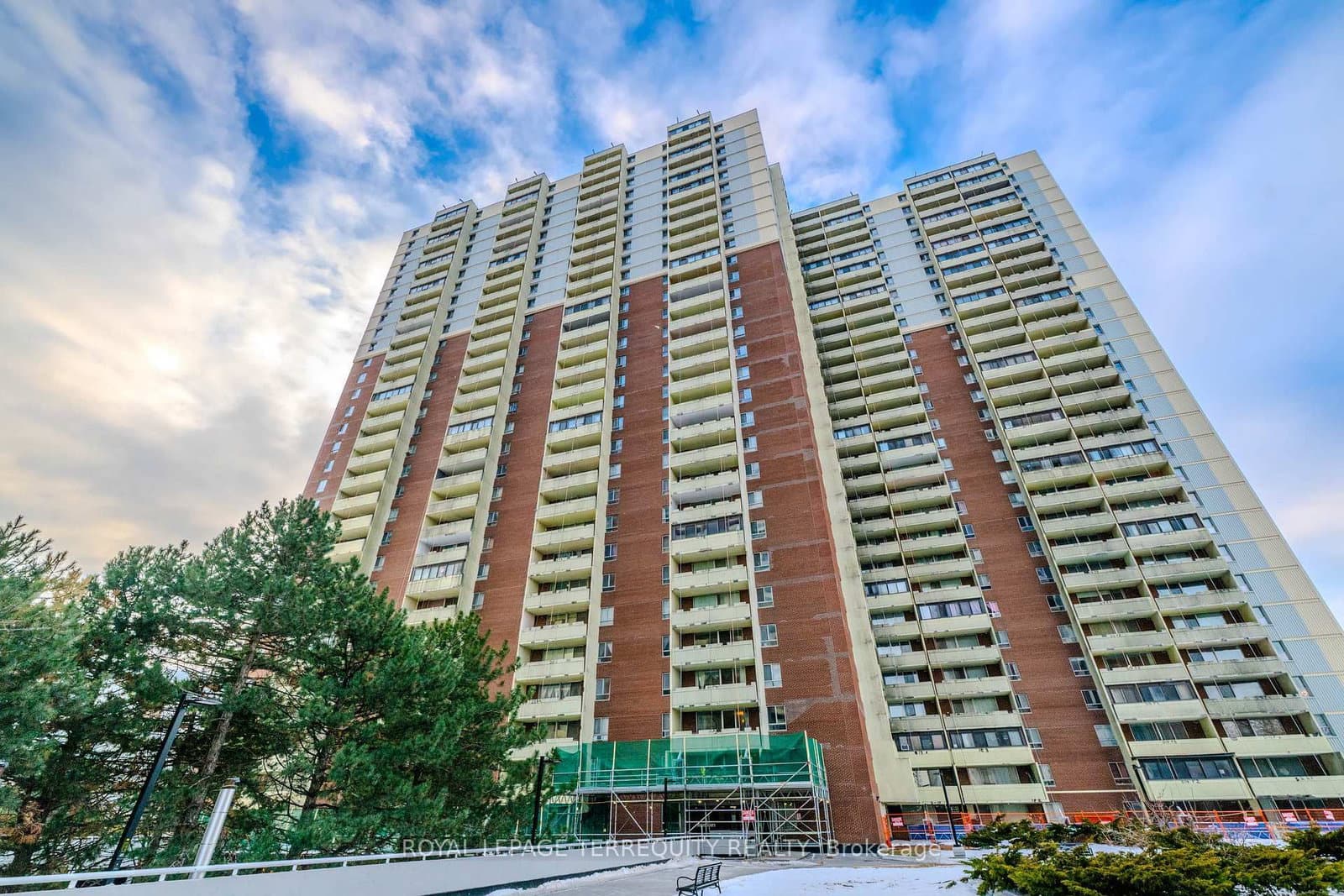 #1703 - 1 Massey Square