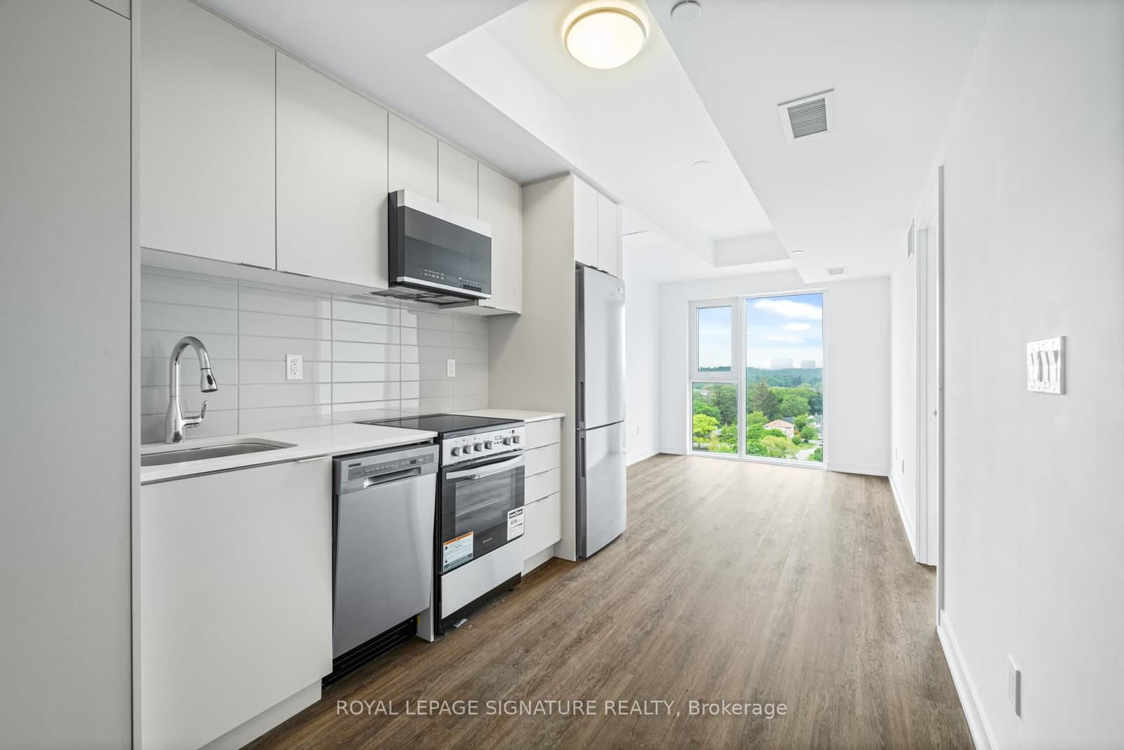 4569 Kingston Road, Unit 1005