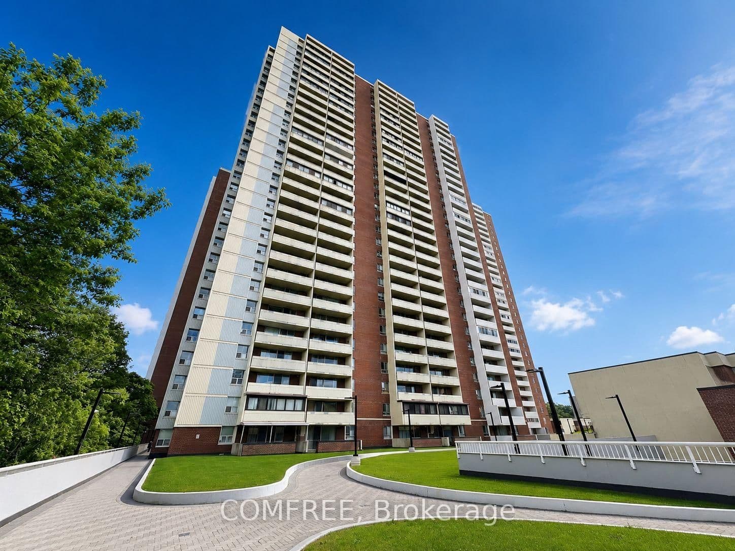 #412 - 1 Massey Square