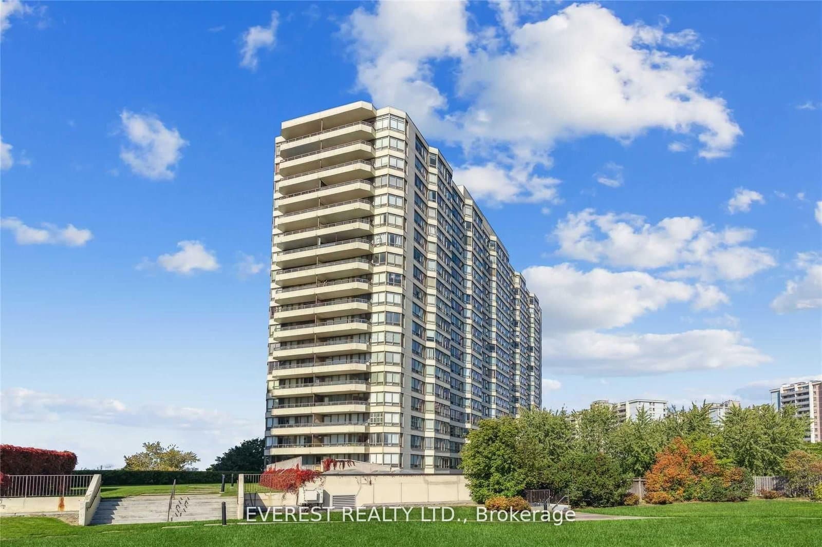 #1405 - 5 Greystone Walk Drive