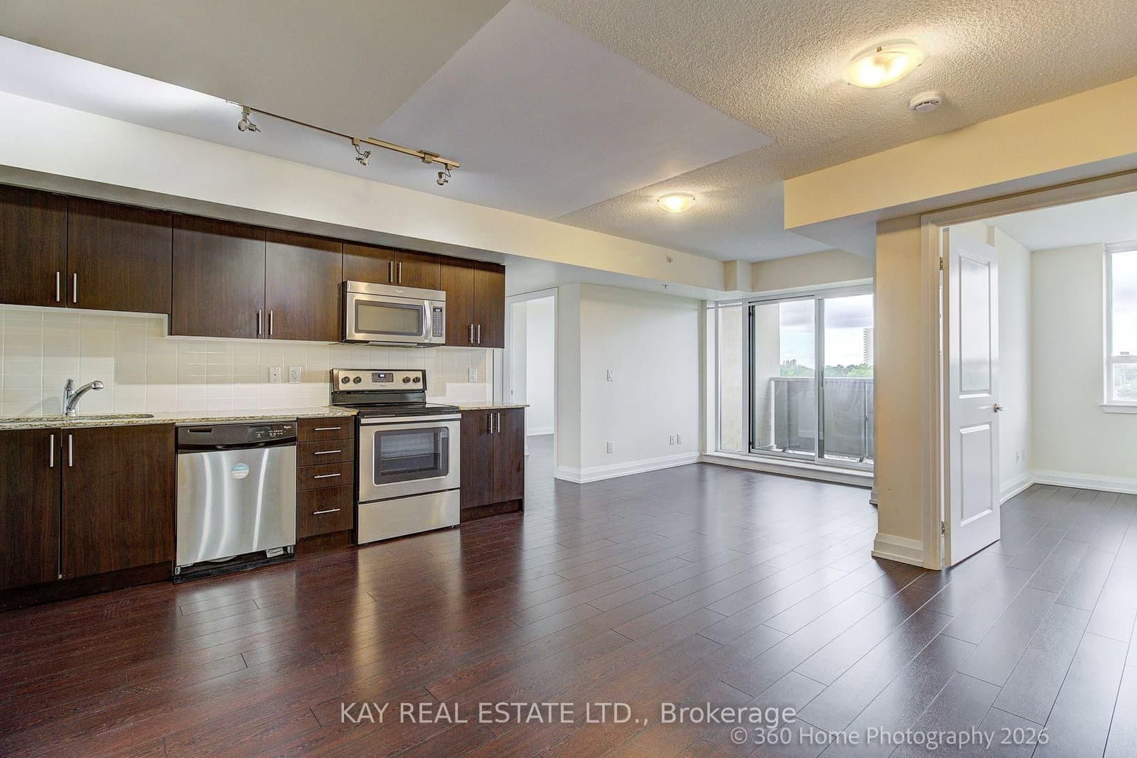 #612 - 3520 Danforth Avenue