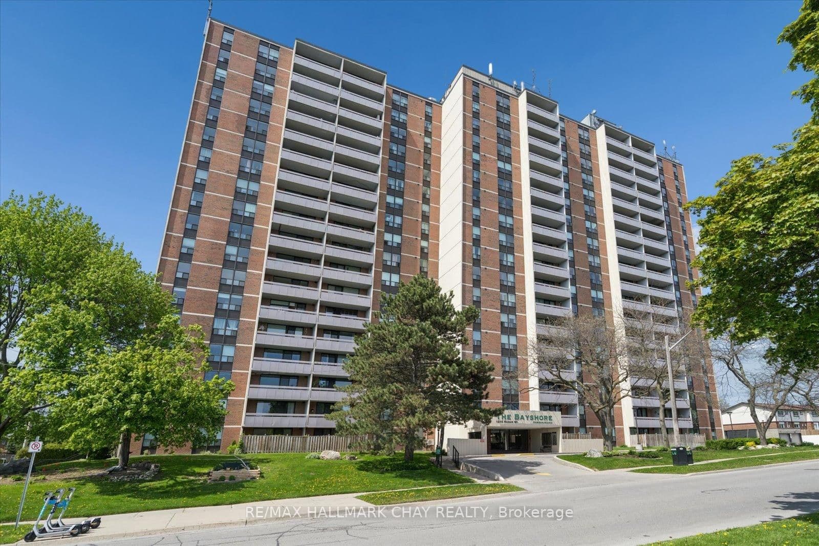 #208 - 1210 Radom Street