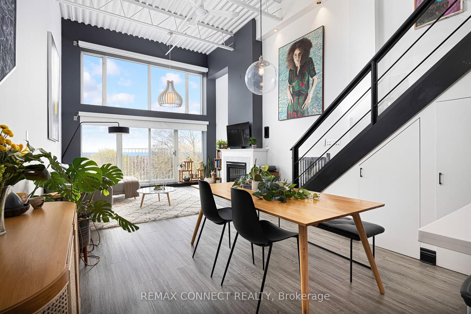 #4 - 517 Kingston Road
