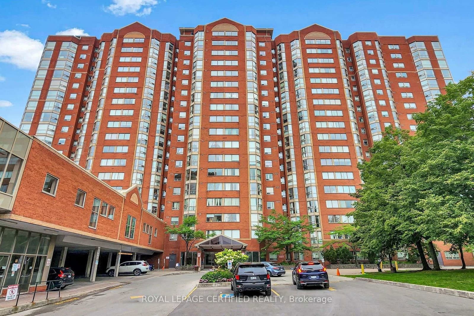 #201 - 2460 Eglinton Avenue E