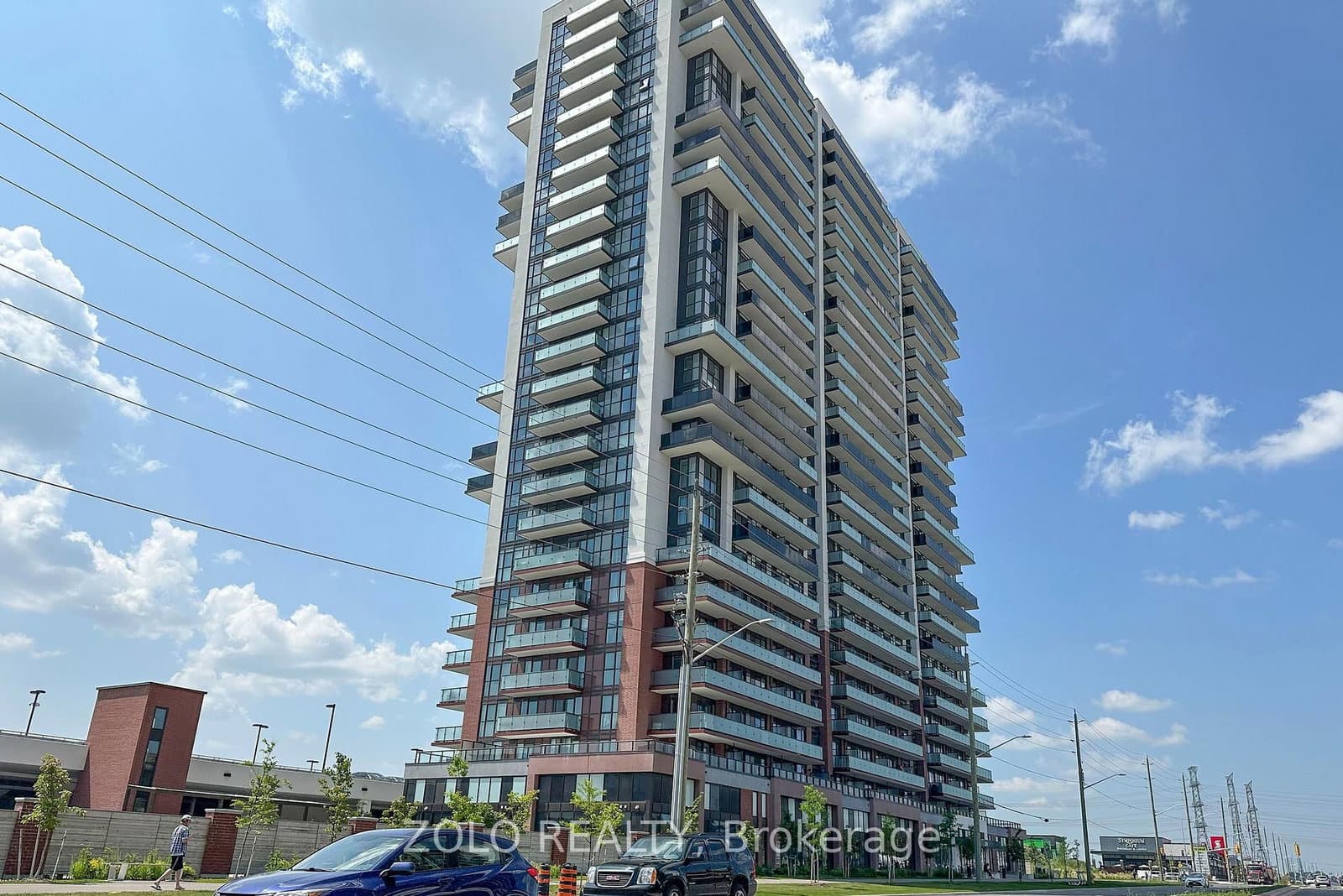 2550 Simcoe Street N, Unit 318