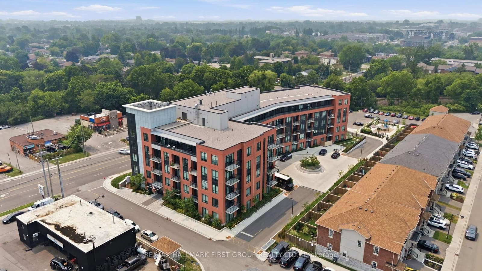 1010 Dundas St E Street, Unit 325