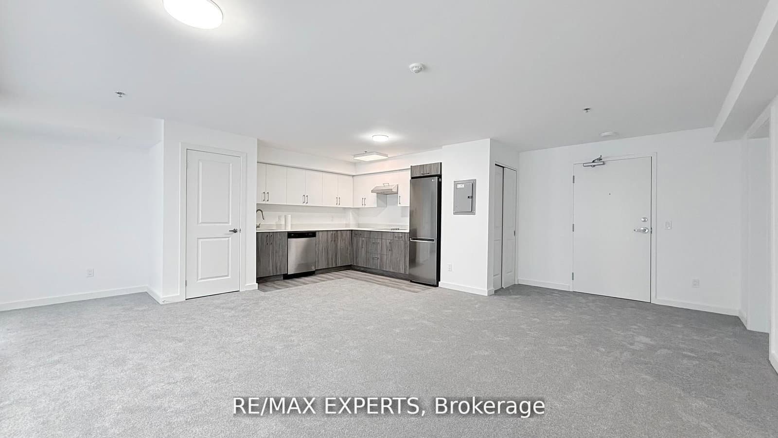 #302 - 45 Connaught Avenue