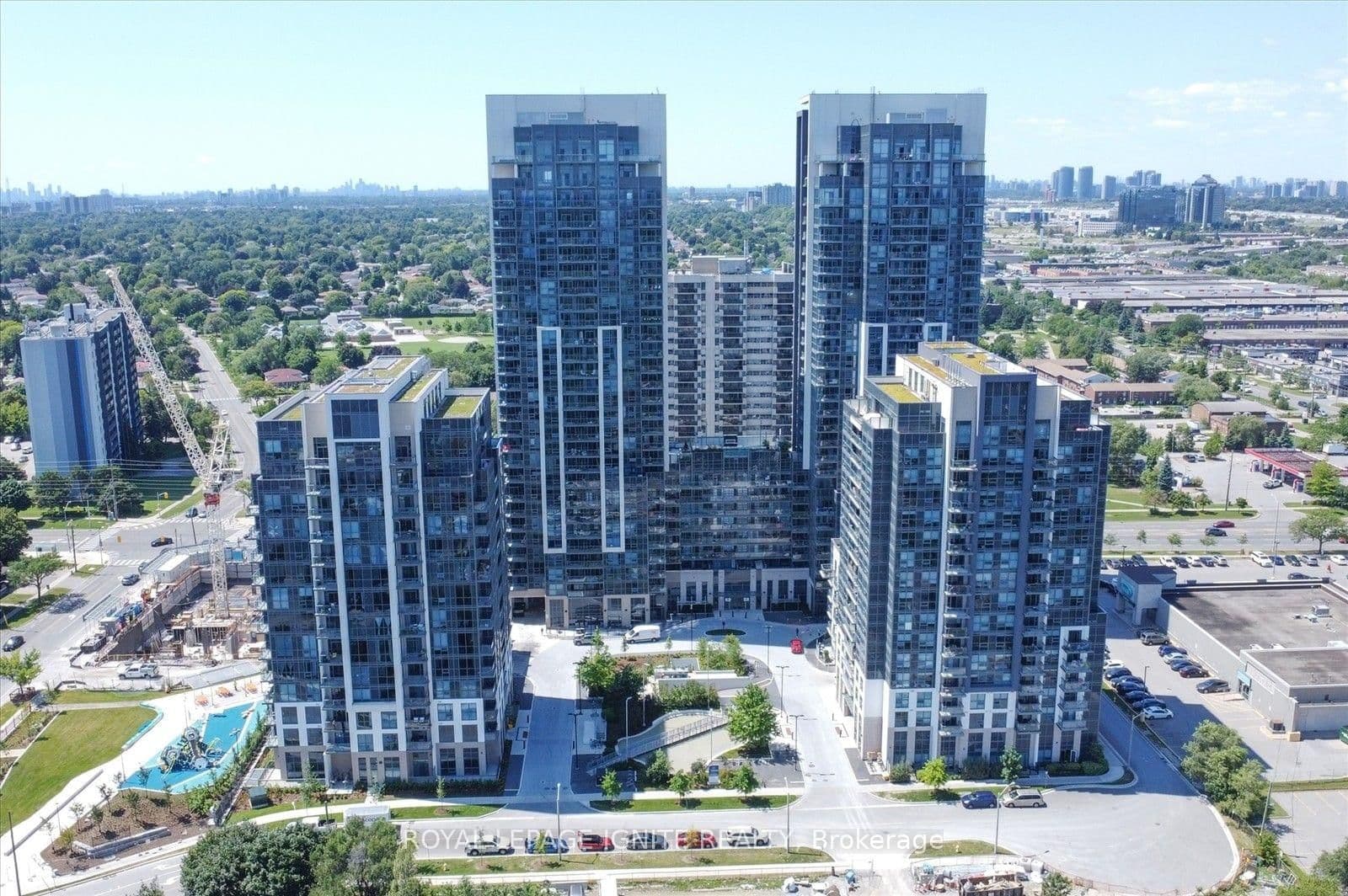 30 Meadowglen Place, Unit 1110