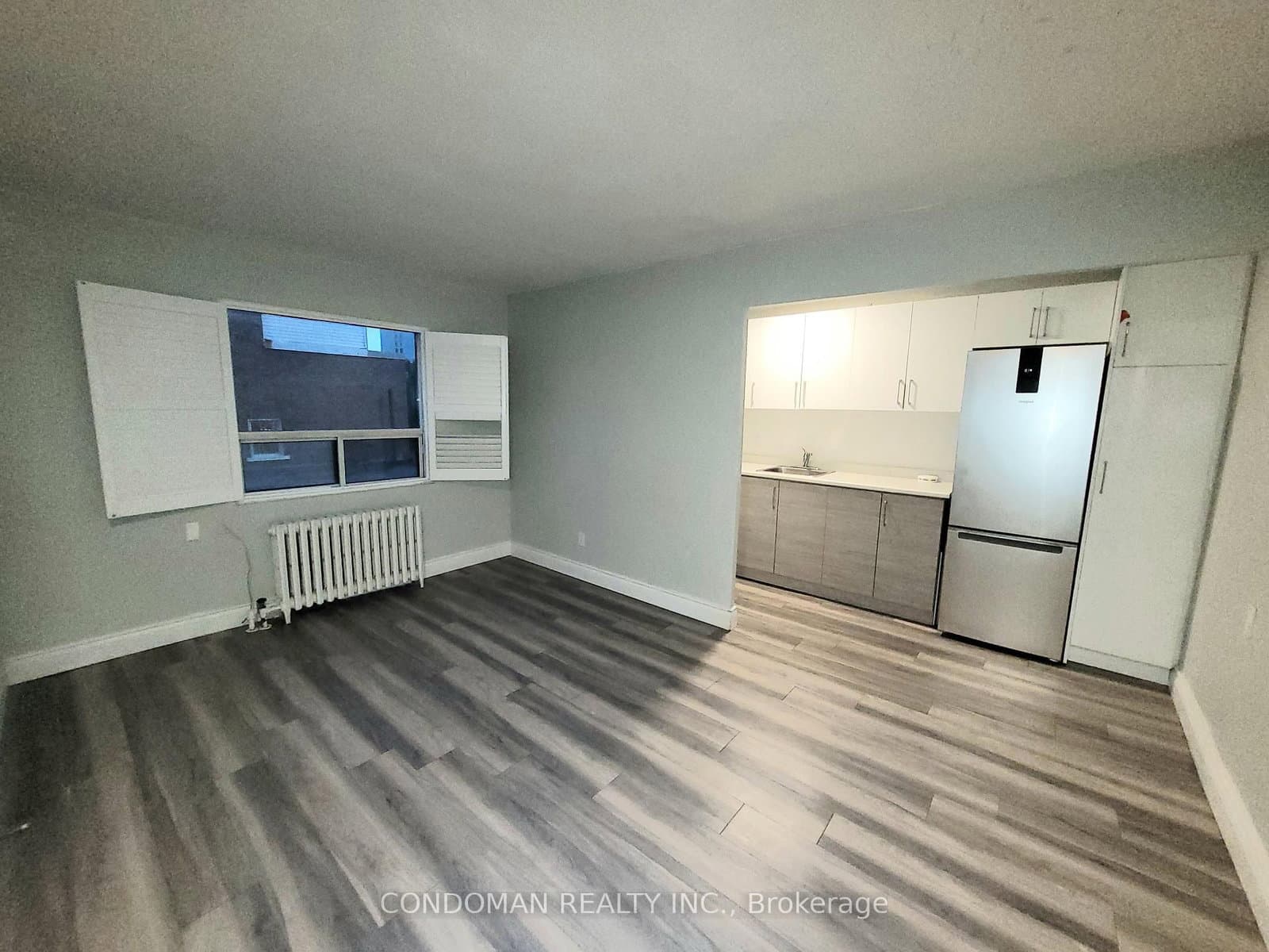 #305 - 852 Broadview Avenue