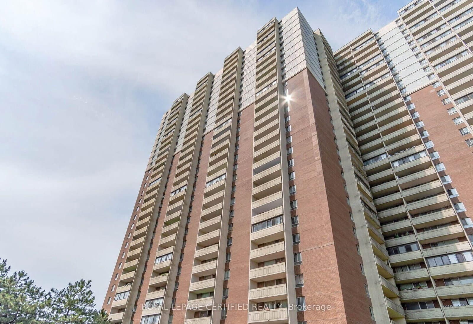 #1208 - 1 Massey Square
