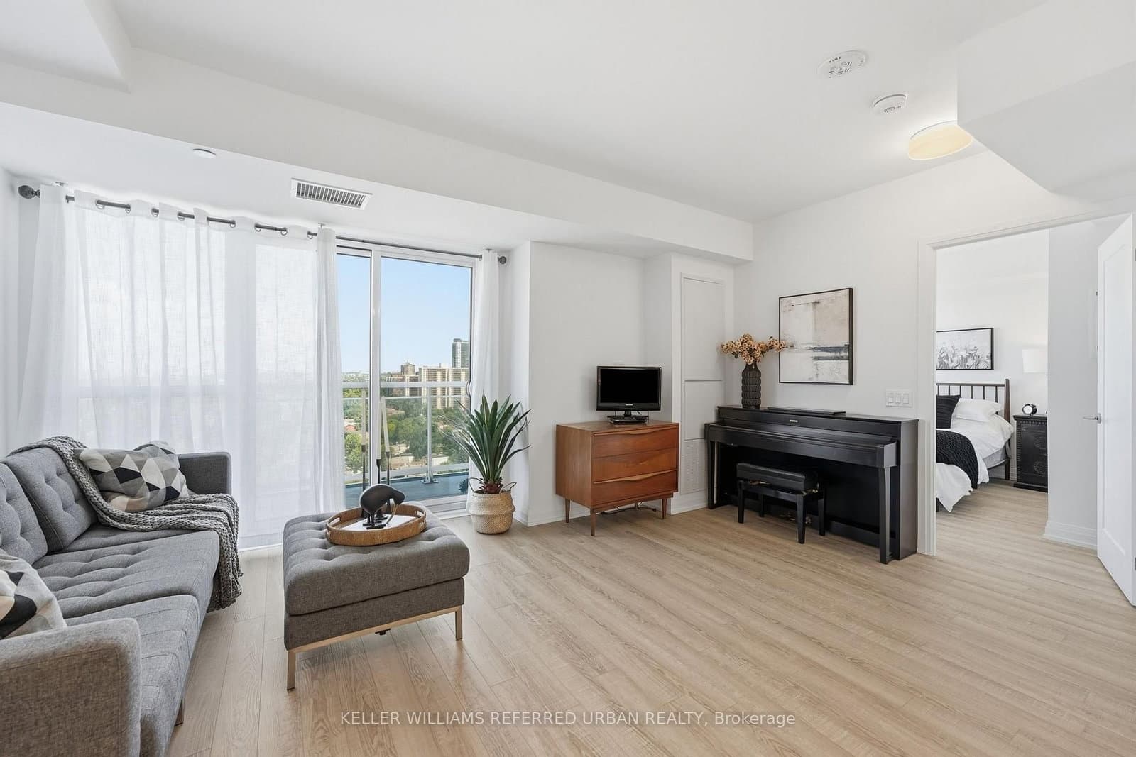 286 Main Street, Unit 1702