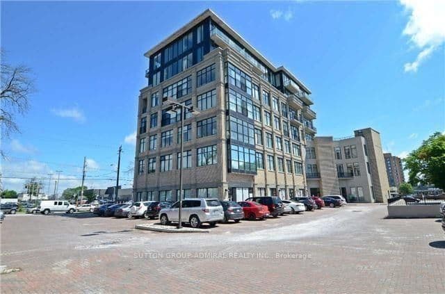 #208 - 10376 Yonge Street