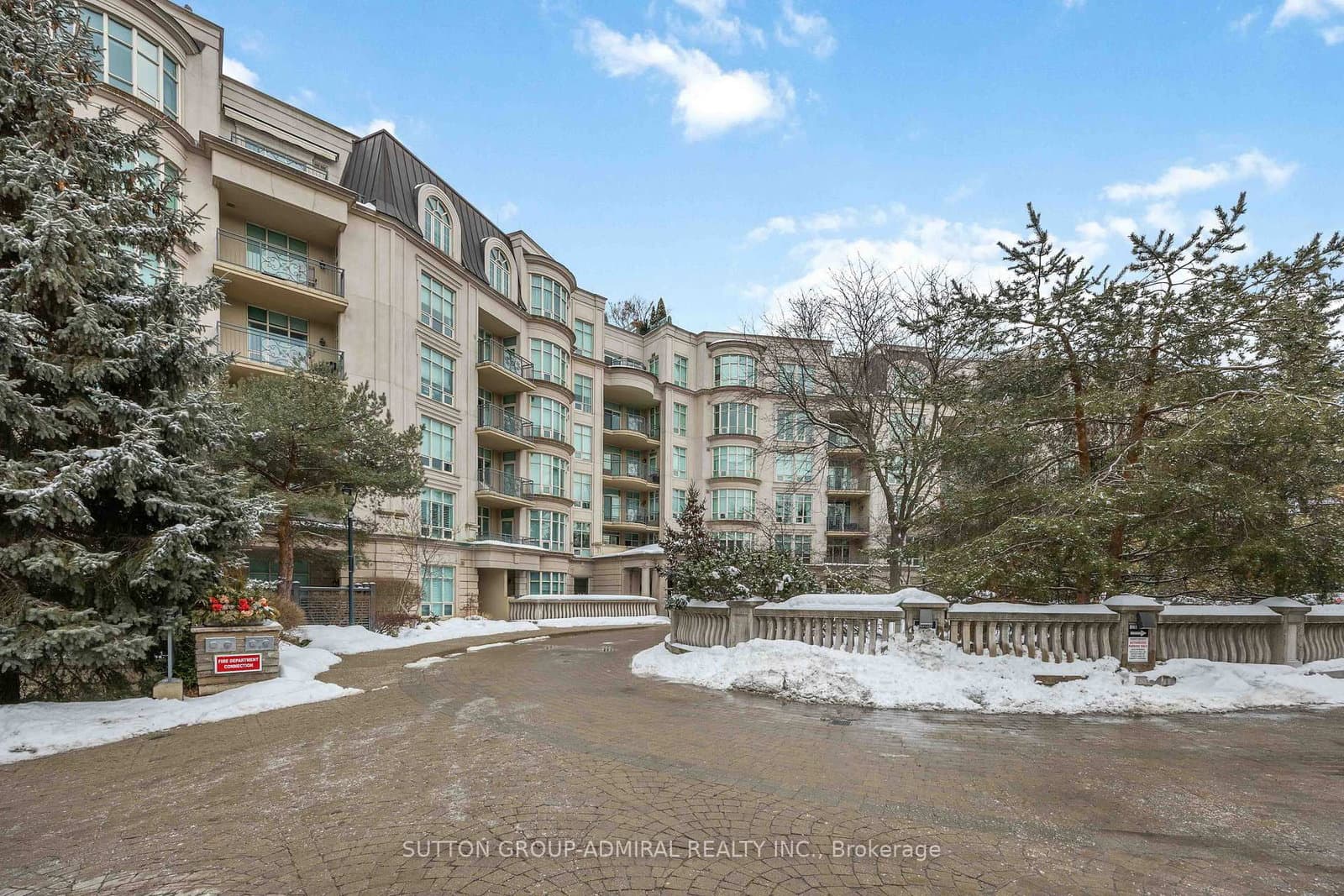 #207 - 7071 Bayview Avenue