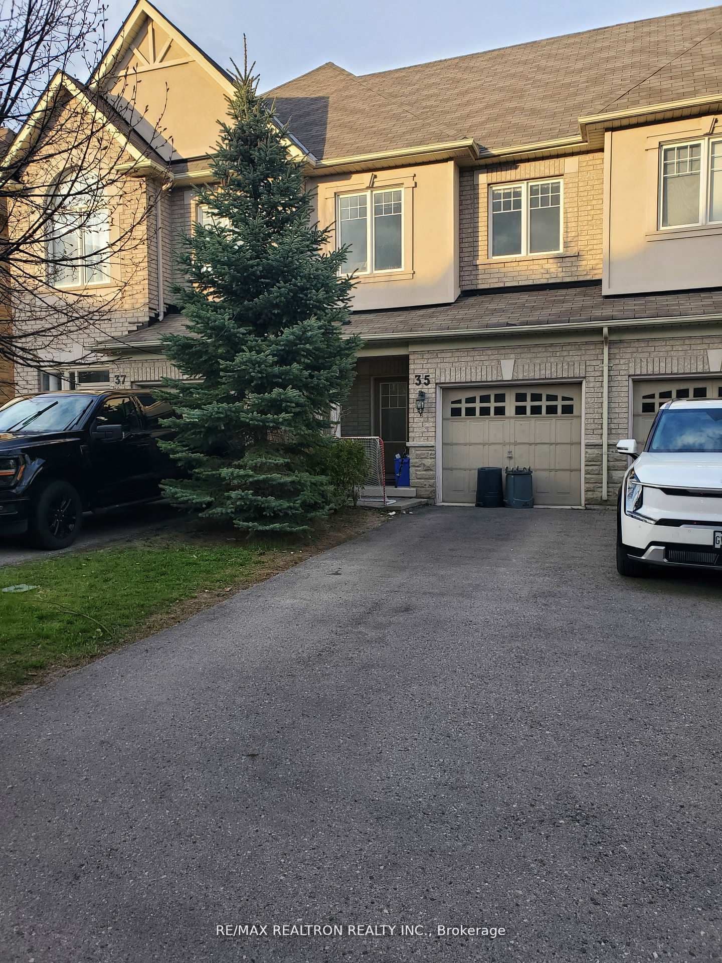 35 Elihof Drive