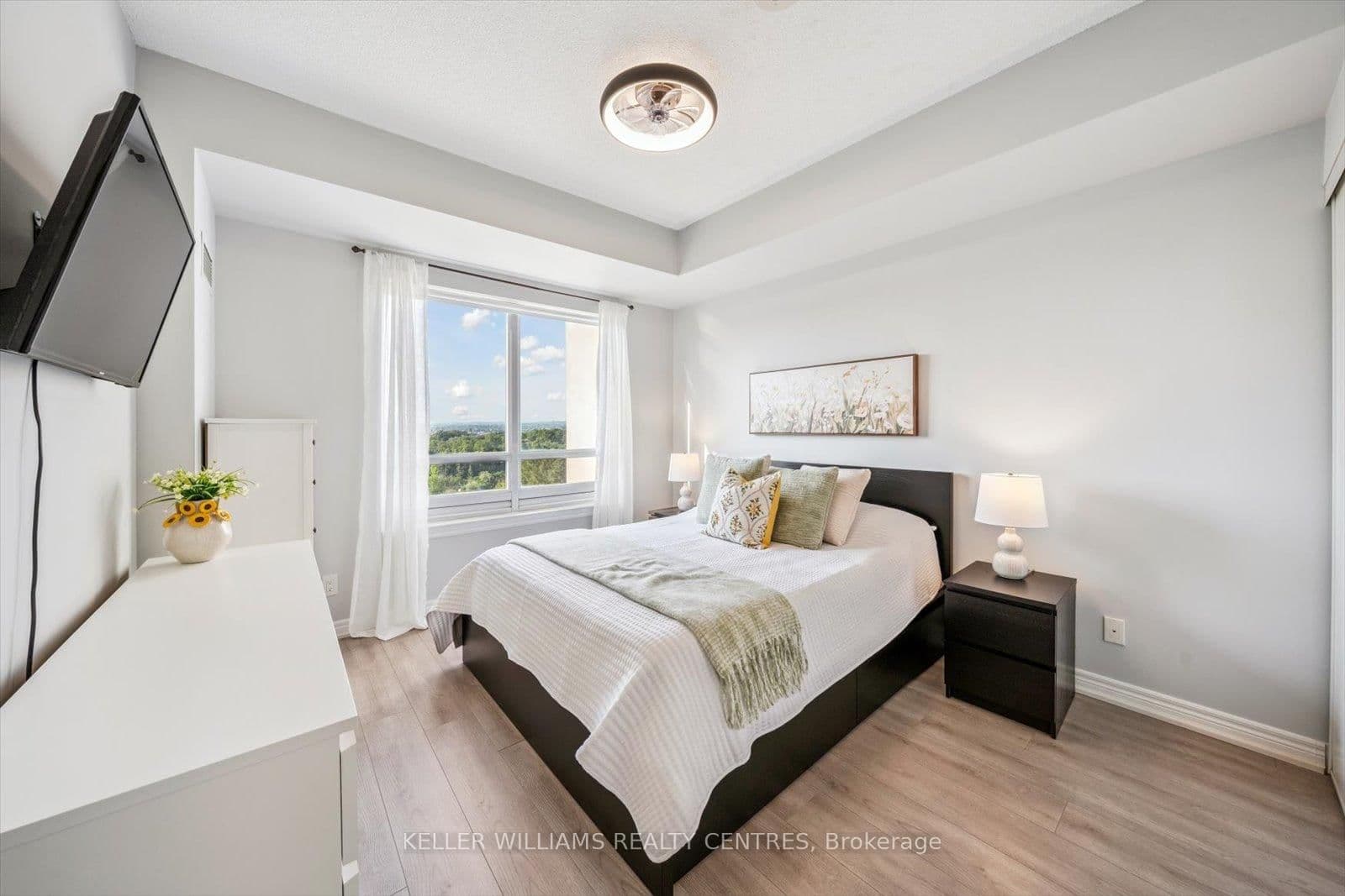 #902 - 9245 Jane Street