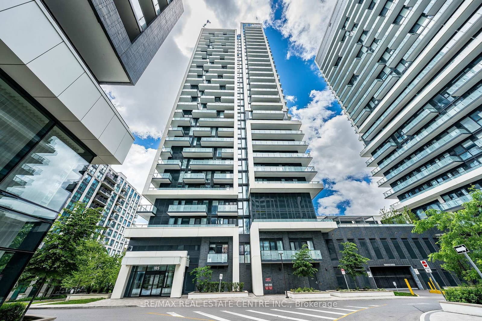 #1909 - 105 Oneida Crescent