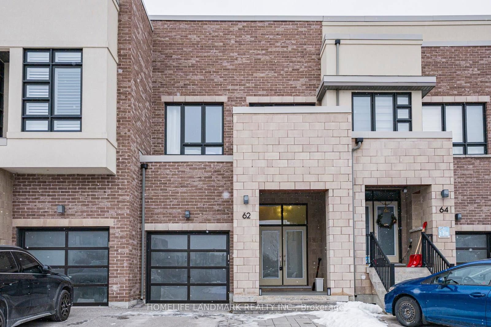 62 Helliwell Crescent