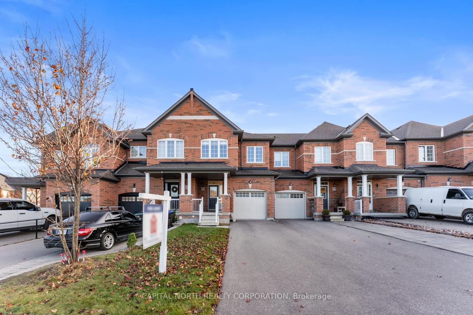 84 Fortis Crescent