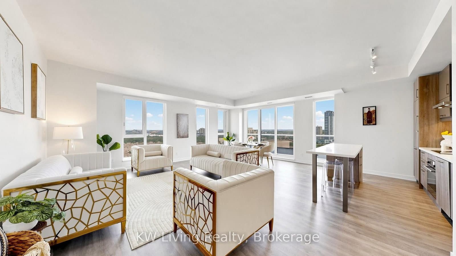 #1512 - 8119 Birchmount Road
