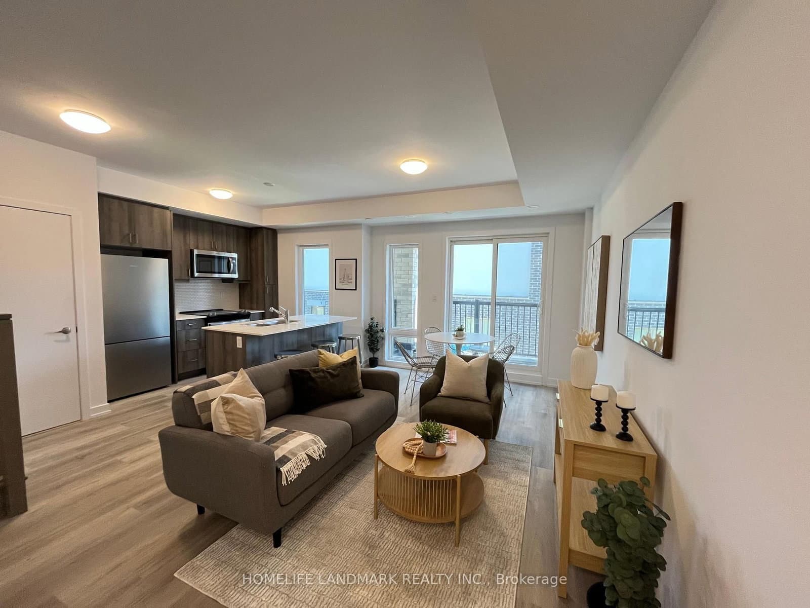 51 Jefferson Side Road, Unit 109