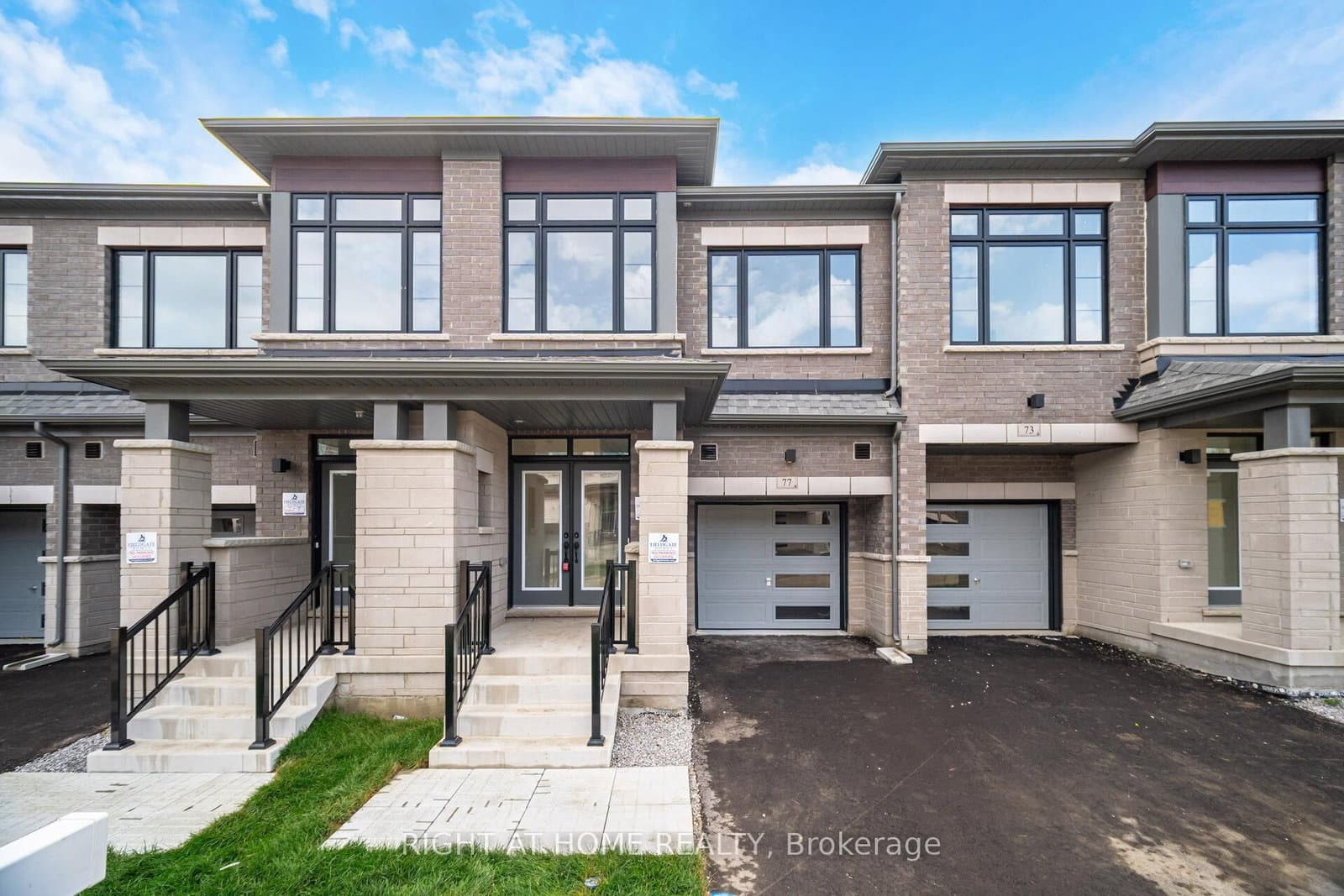 77 Singhampton Road
