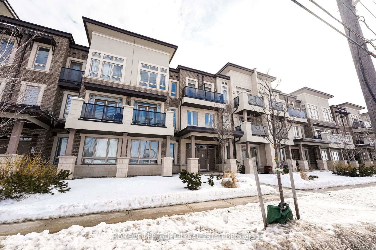 9621 Jane Street, Unit 6