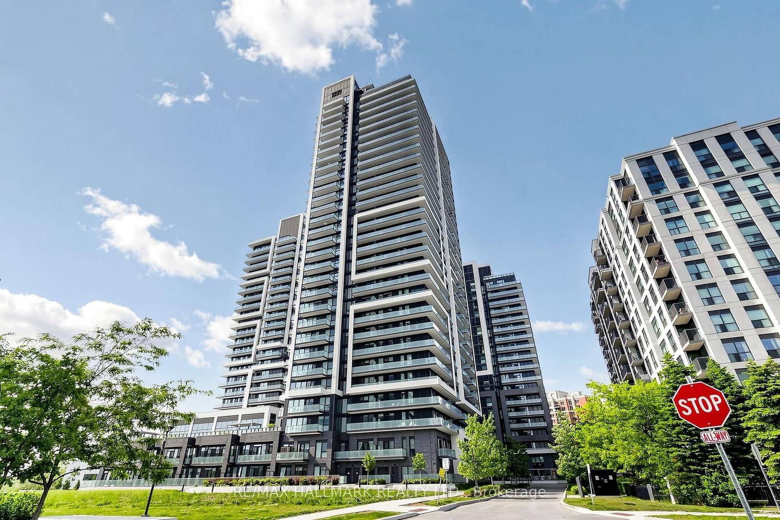 #2603 - 105 Oneida Crescent