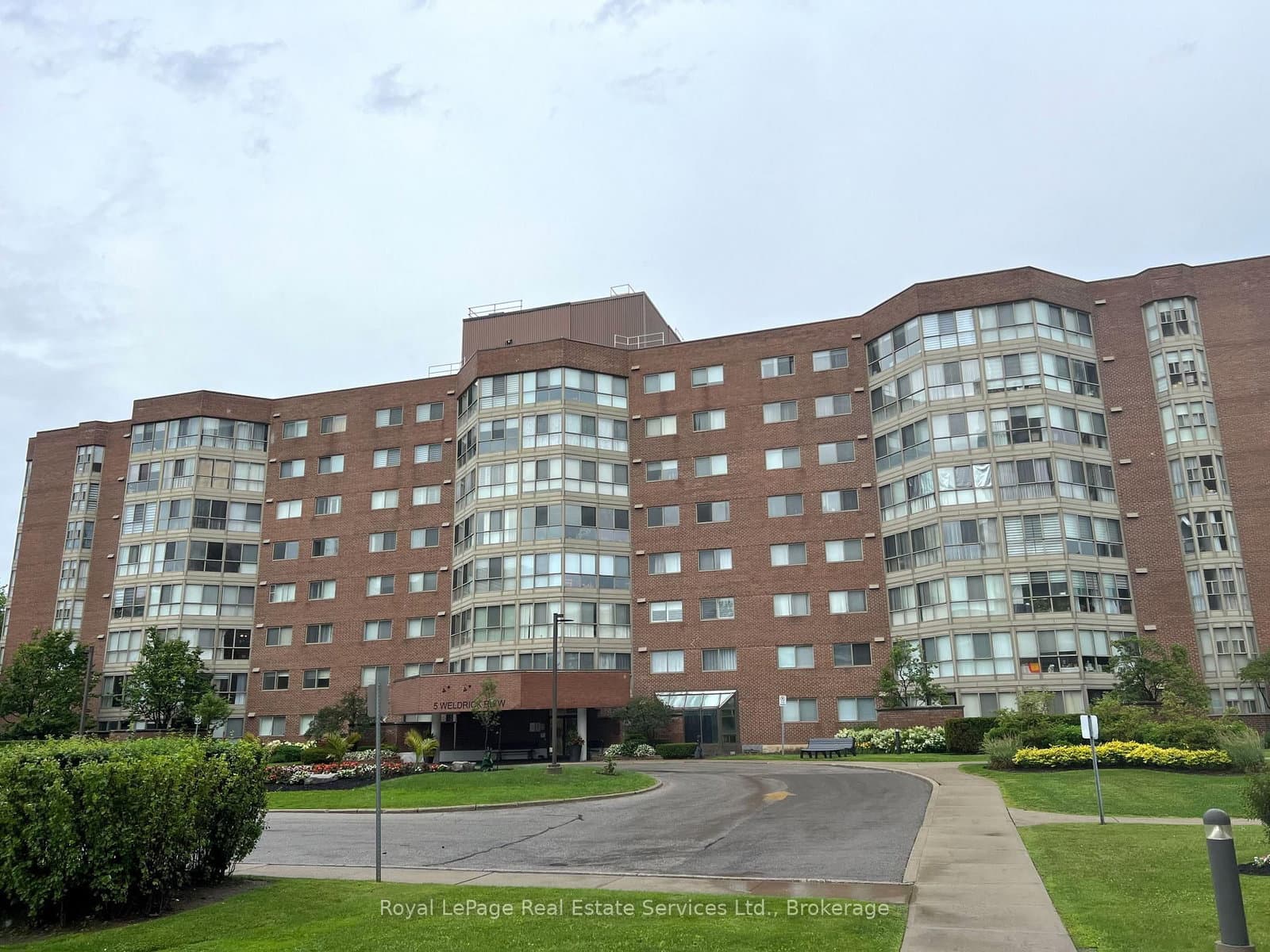#611 - 5 Weldrick Road W