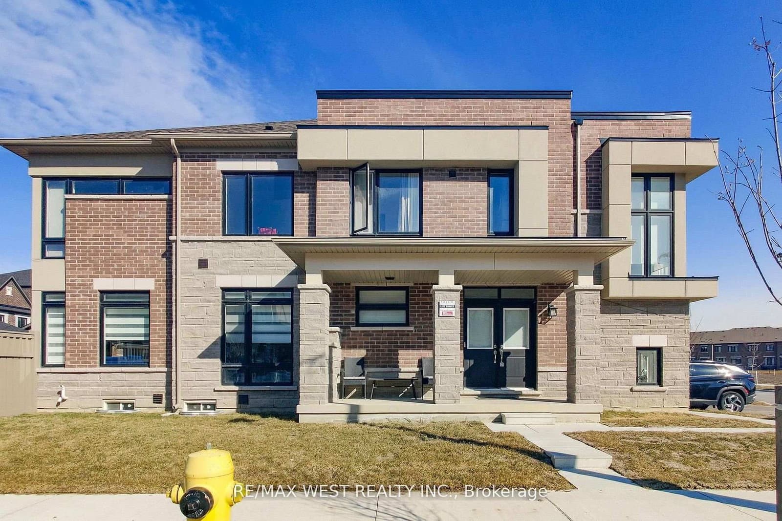 4 Haldimand Street