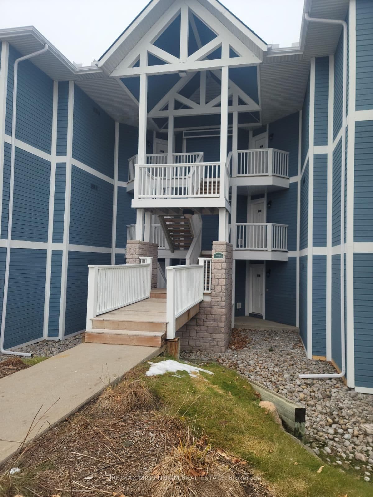 90 Highland Drive, Unit 2442-43
